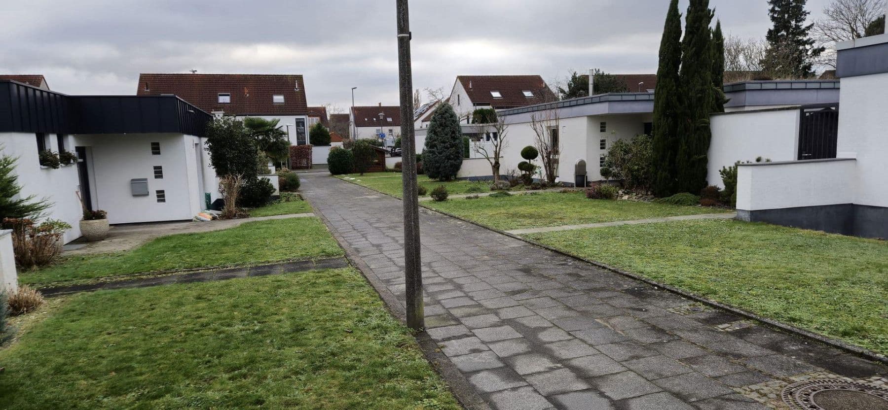 Pronájem domu 130 m², pozemek 435 m², Sterntalerweg 6, Köln - Rodenkirchen, Severní Porýní-Vestfálsko Pronájem domu 130 m², pozemek 435 m², Sterntalerweg 6, Köln - Rodenkirchen, Severní Porýní-Vestfálsko