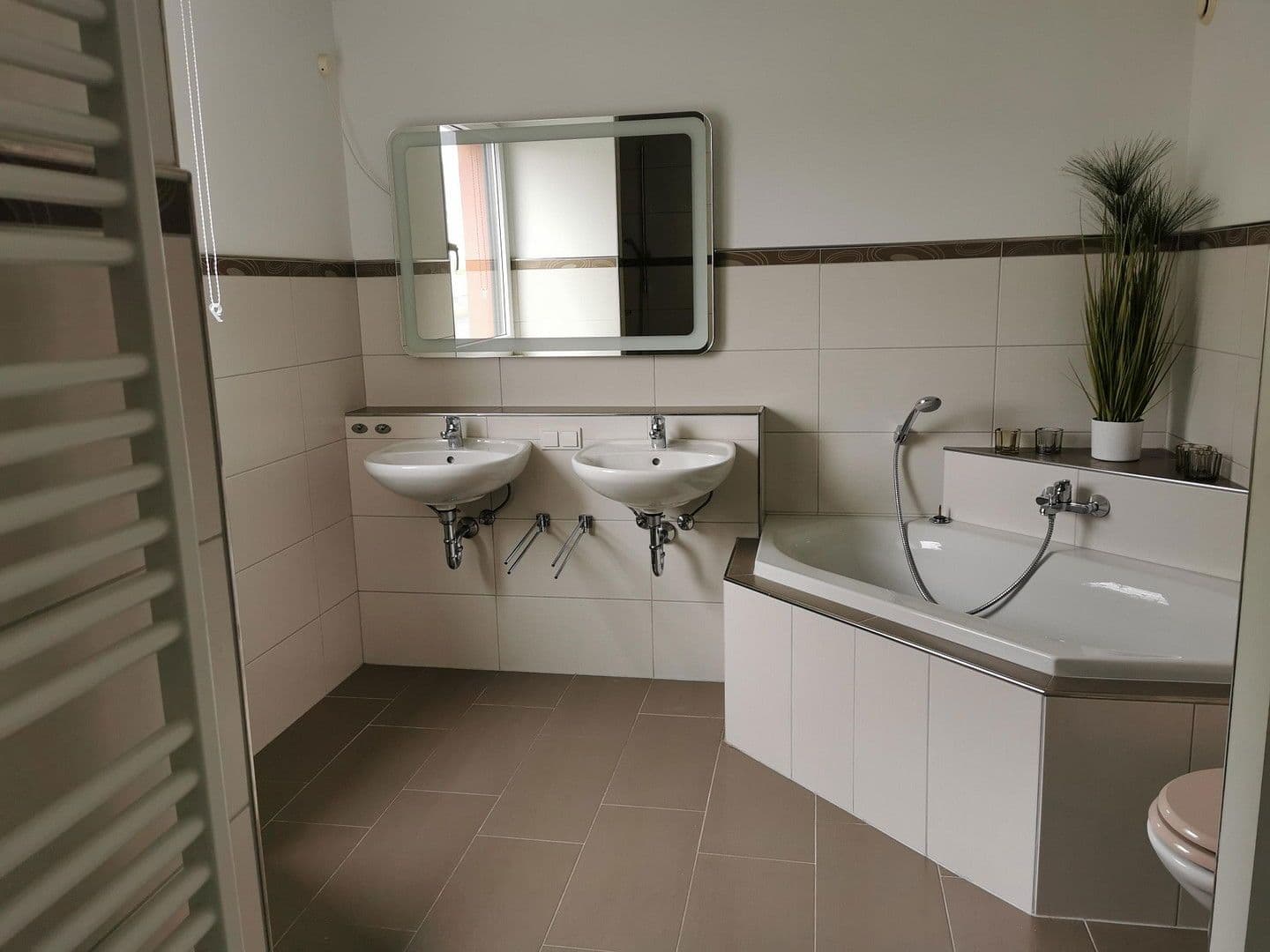 Prodej domu 116 m², pozemek 195 m², Weinheim, Bádensko-Württembersko Prodej domu 116 m², pozemek 195 m², Weinheim, Bádensko-Württembersko