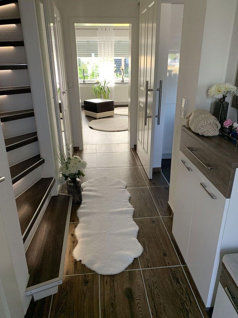 Prodej domu 110 m², pozemek 226 m², Isny im Allgäu, Bádensko-Württembersko Prodej domu 110 m², pozemek 226 m², Isny im Allgäu, Bádensko-Württembersko