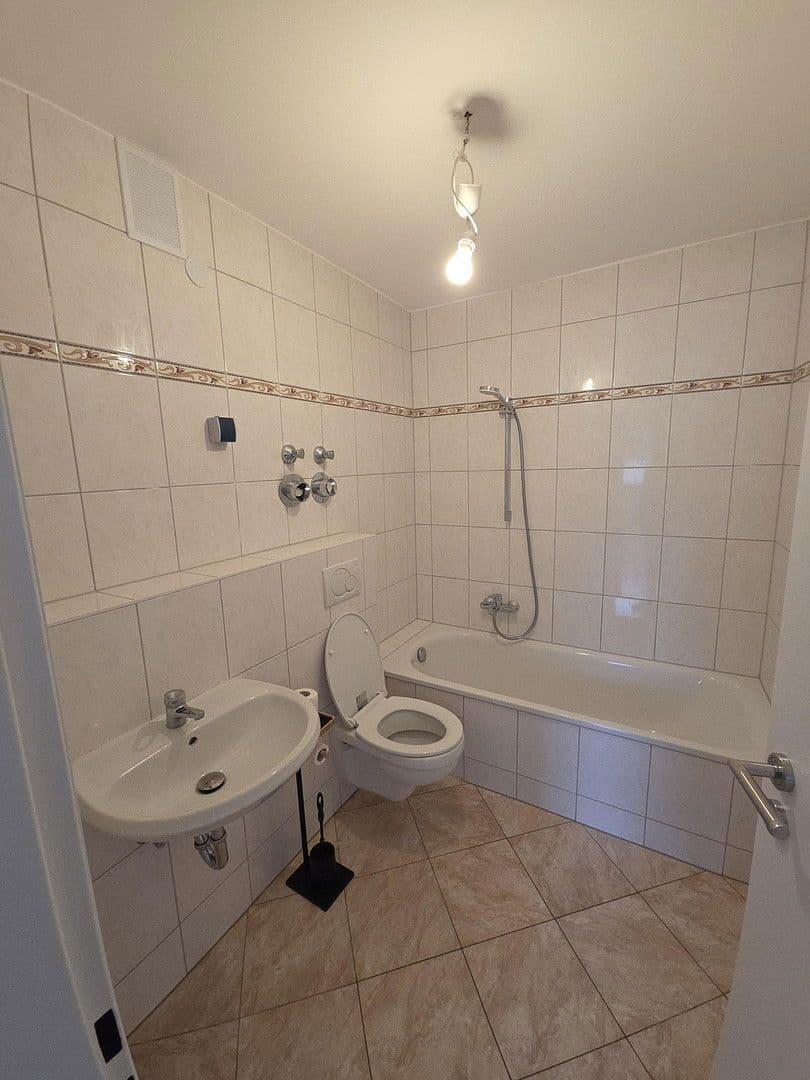 Pronájem bytu 3+1 60 m², Mörfelden-Walldorf, Hessen Pronájem bytu 3+1 60 m², Mörfelden-Walldorf, Hessen