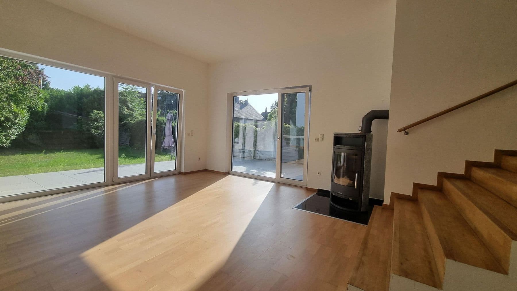 Prodej domu 295 m², pozemek 718 m², Erzhausen, Hessen Prodej domu 295 m², pozemek 718 m², Erzhausen, Hessen