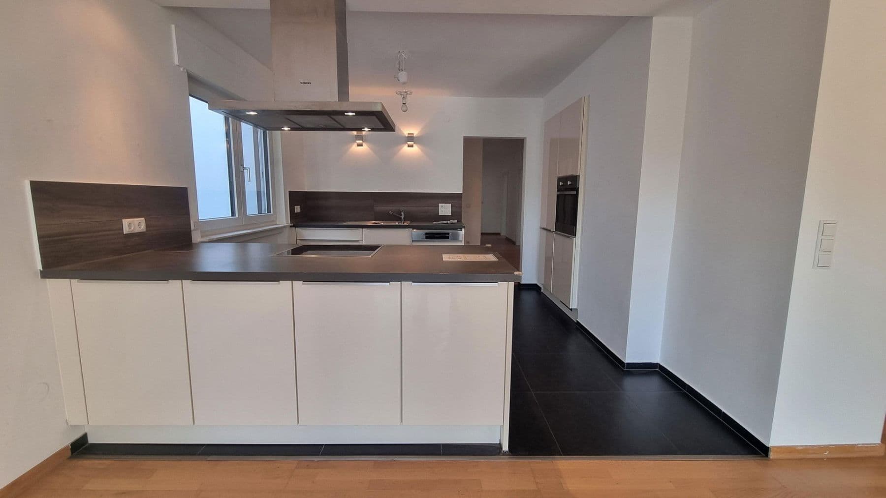 Prodej domu 295 m², pozemek 718 m², Erzhausen, Hessen Prodej domu 295 m², pozemek 718 m², Erzhausen, Hessen