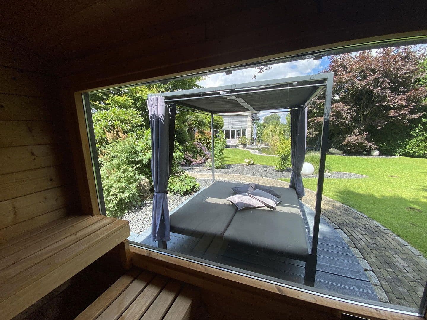 Prodej domu 220 m², pozemek 1.000 m², Voerde (Niederrhein), Severní Porýní-Vestfálsko Prodej domu 220 m², pozemek 1.000 m², Voerde (Niederrhein), Severní Porýní-Vestfálsko