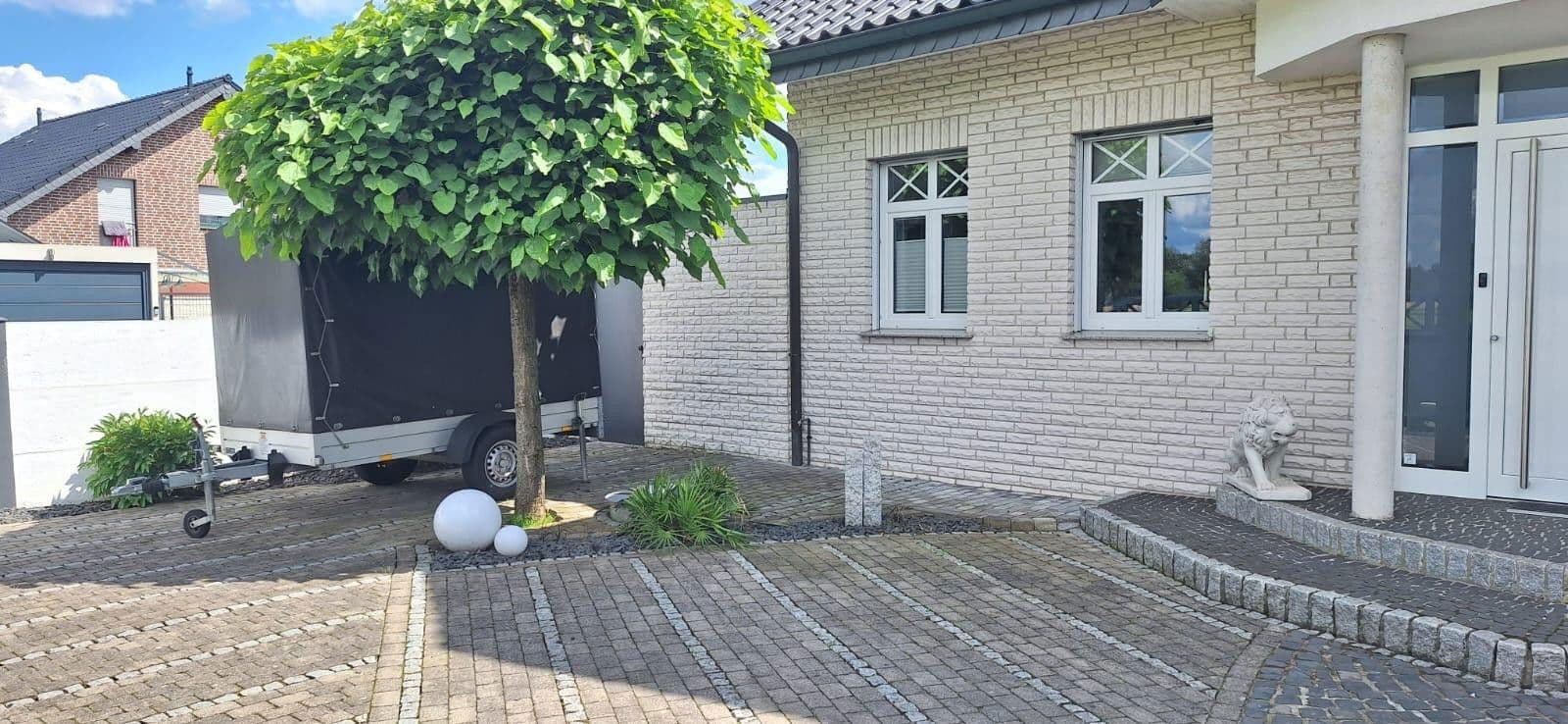 Prodej domu 220 m², pozemek 1.000 m², Voerde (Niederrhein), Severní Porýní-Vestfálsko Prodej domu 220 m², pozemek 1.000 m², Voerde (Niederrhein), Severní Porýní-Vestfálsko