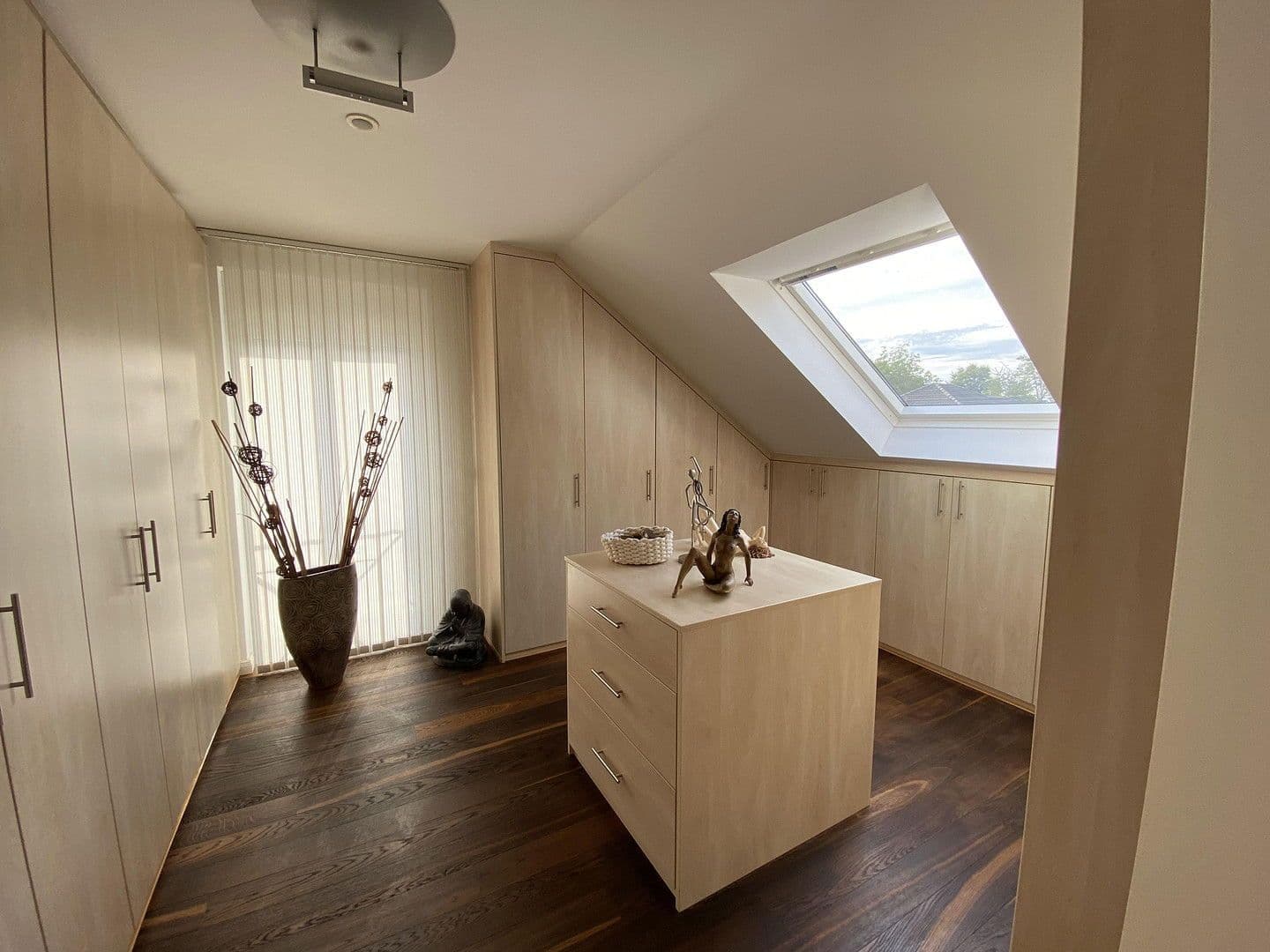 Prodej domu 220 m², pozemek 1.000 m², Voerde (Niederrhein), Severní Porýní-Vestfálsko Prodej domu 220 m², pozemek 1.000 m², Voerde (Niederrhein), Severní Porýní-Vestfálsko