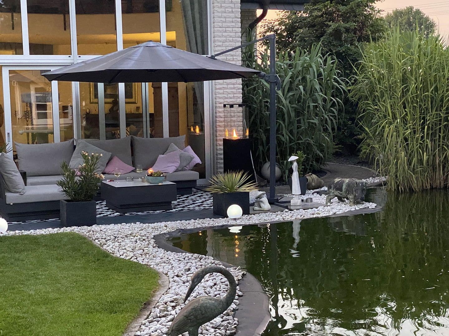 Prodej domu 220 m², pozemek 1.000 m², Voerde (Niederrhein), Severní Porýní-Vestfálsko Prodej domu 220 m², pozemek 1.000 m², Voerde (Niederrhein), Severní Porýní-Vestfálsko