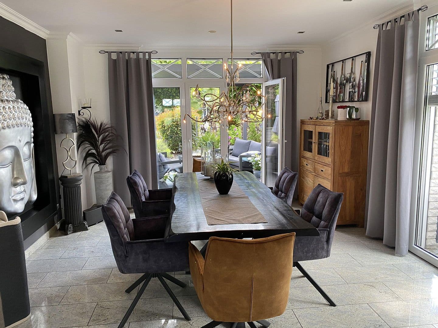 Prodej domu 220 m², pozemek 1.000 m², Voerde (Niederrhein), Severní Porýní-Vestfálsko Prodej domu 220 m², pozemek 1.000 m², Voerde (Niederrhein), Severní Porýní-Vestfálsko