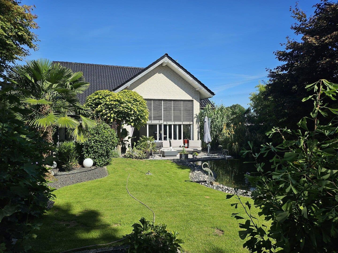 Prodej domu 220 m², pozemek 1.000 m², Voerde (Niederrhein), Severní Porýní-Vestfálsko Prodej domu 220 m², pozemek 1.000 m², Voerde (Niederrhein), Severní Porýní-Vestfálsko