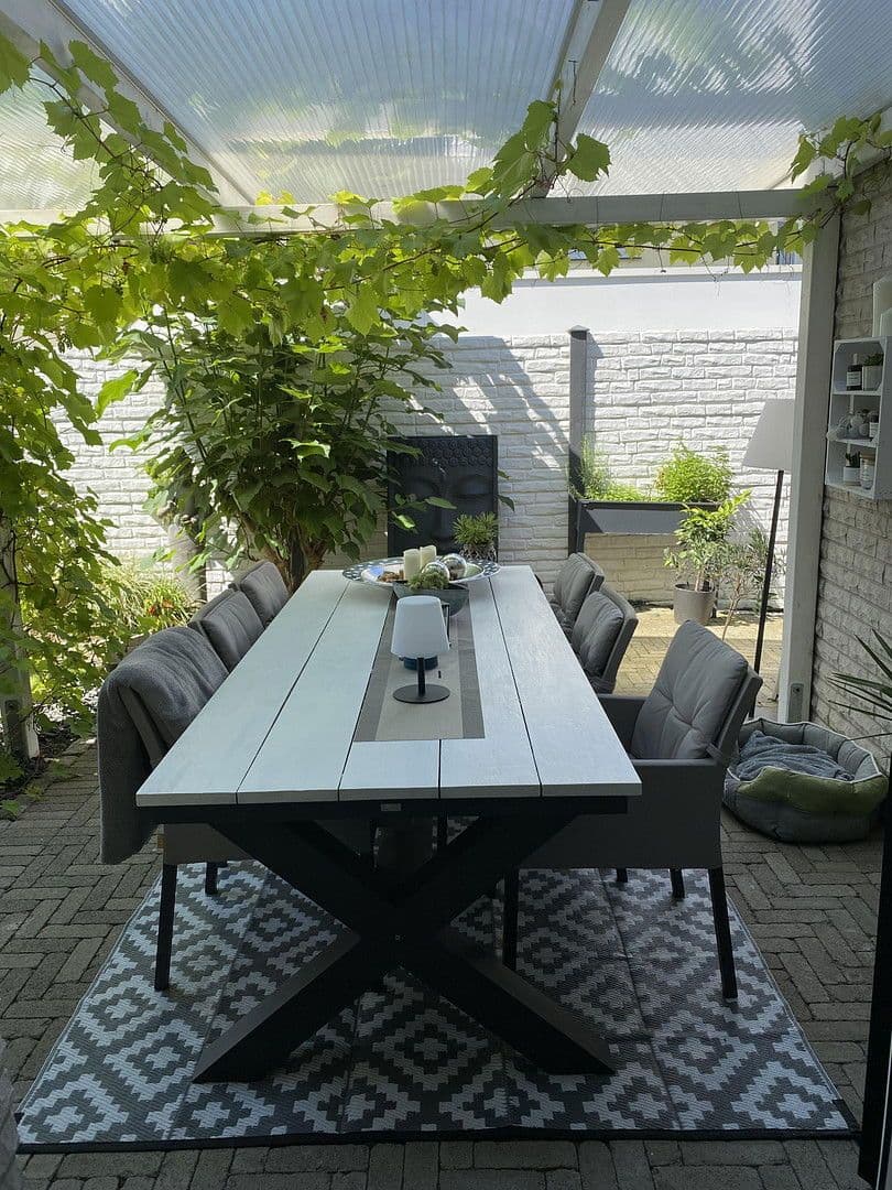 Prodej domu 220 m², pozemek 1.000 m², Voerde (Niederrhein), Severní Porýní-Vestfálsko Prodej domu 220 m², pozemek 1.000 m², Voerde (Niederrhein), Severní Porýní-Vestfálsko