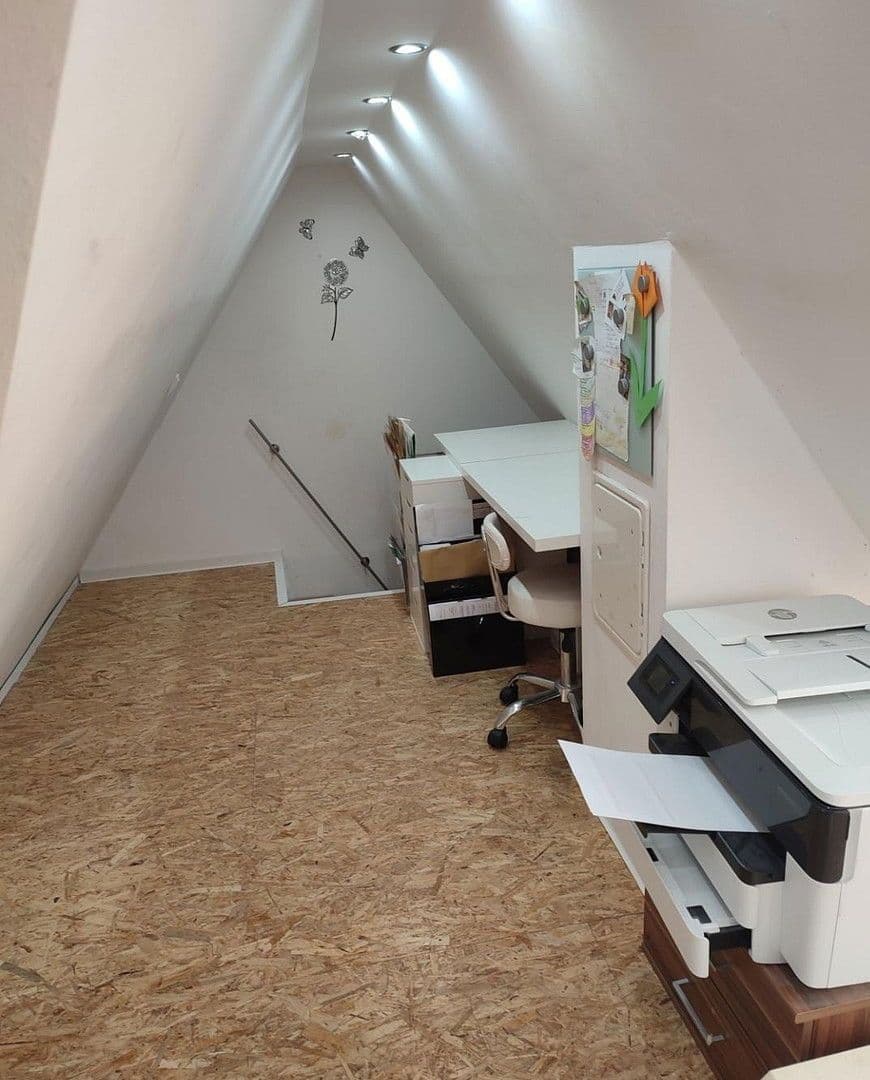 Prodej domu 85 m², pozemek 99 m², Lauffen am Neckar, Bádensko-Württembersko Prodej domu 85 m², pozemek 99 m², Lauffen am Neckar, Bádensko-Württembersko