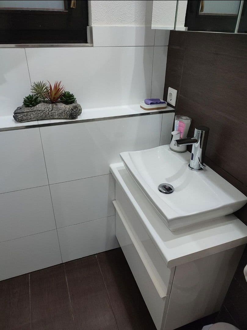 Prodej domu 85 m², pozemek 99 m², Lauffen am Neckar, Bádensko-Württembersko Prodej domu 85 m², pozemek 99 m², Lauffen am Neckar, Bádensko-Württembersko