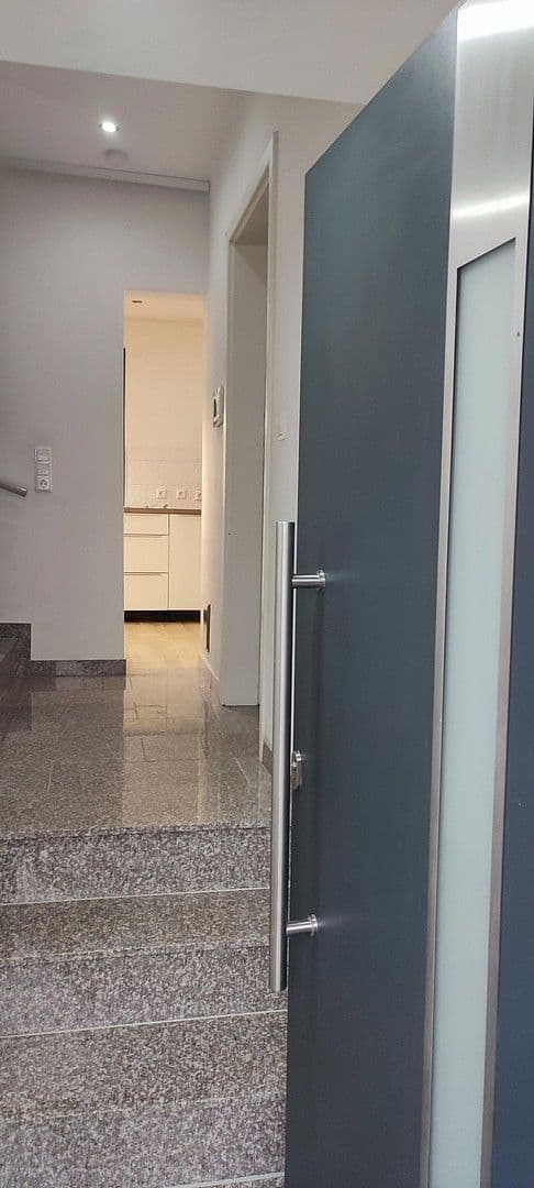 Prodej domu 85 m², pozemek 99 m², Lauffen am Neckar, Bádensko-Württembersko Prodej domu 85 m², pozemek 99 m², Lauffen am Neckar, Bádensko-Württembersko