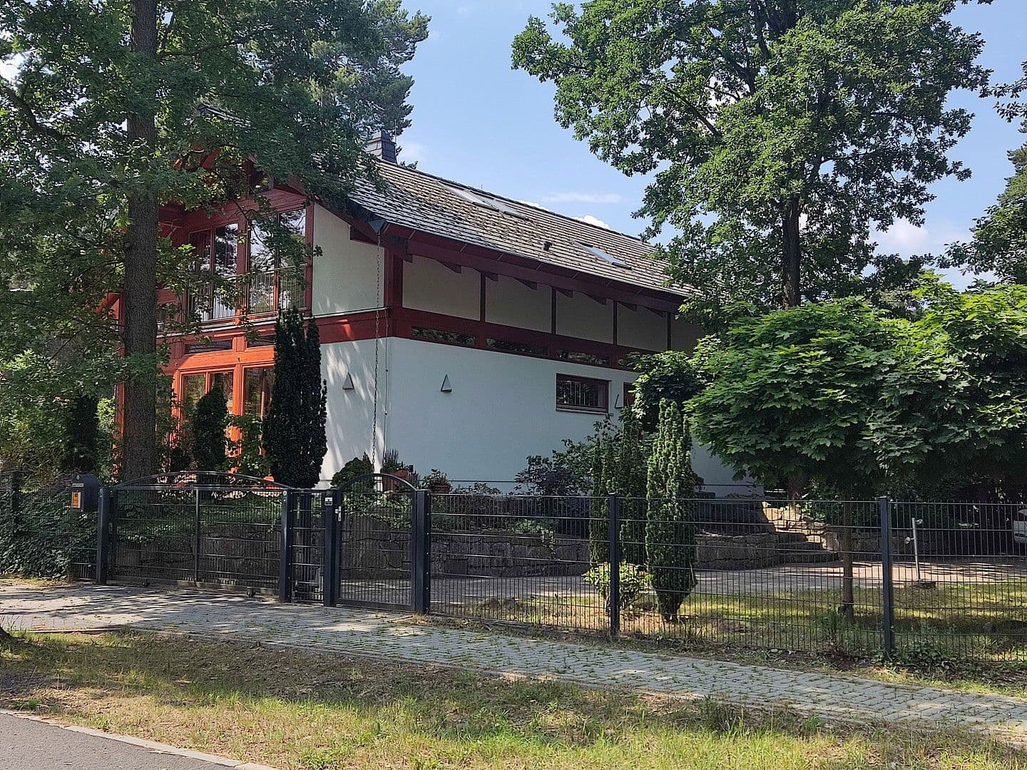 Prodej domu 223 m², pozemek 922 m², Falkensee, Braniborsko Prodej domu 223 m², pozemek 922 m², Falkensee, Braniborsko