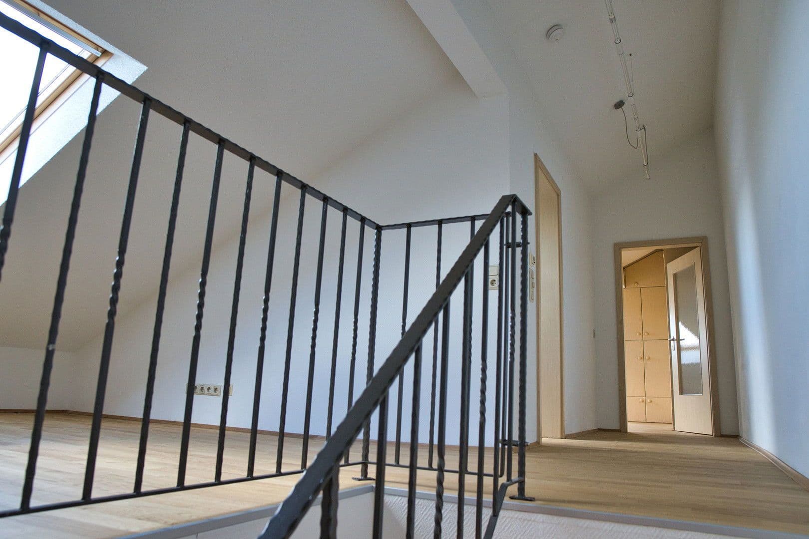 Pronájem bytu 3+1 114 m², Wilhelm-von-Capitaine Strasse 18, Köln, Severní Porýní-Vestfálsko Pronájem bytu 3+1 114 m², Wilhelm-von-Capitaine Strasse 18, Köln, Severní Porýní-Vestfálsko