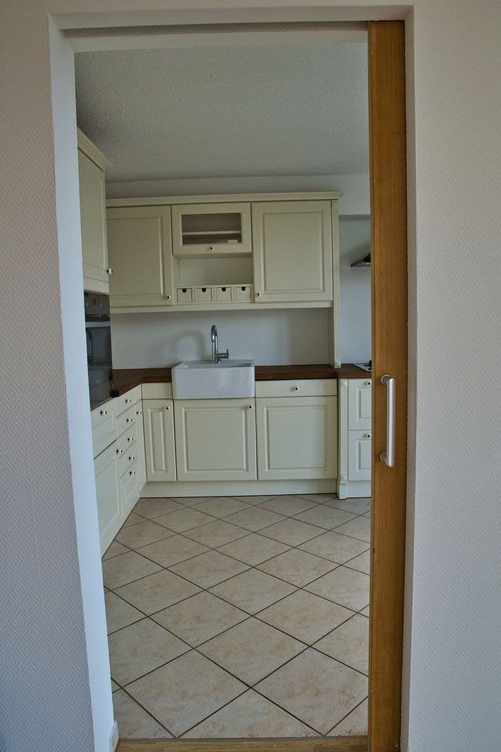 Pronájem bytu 3+1 114 m², Wilhelm-von-Capitaine Strasse 18, Köln, Severní Porýní-Vestfálsko Pronájem bytu 3+1 114 m², Wilhelm-von-Capitaine Strasse 18, Köln, Severní Porýní-Vestfálsko