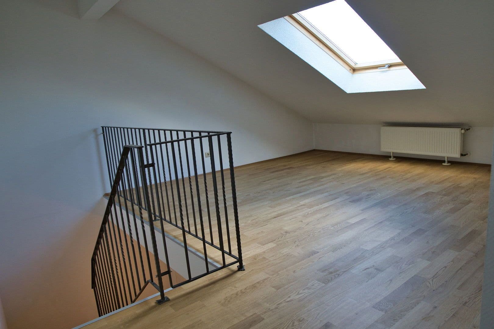 Pronájem bytu 3+1 114 m², Wilhelm-von-Capitaine Strasse 18, Köln, Severní Porýní-Vestfálsko Pronájem bytu 3+1 114 m², Wilhelm-von-Capitaine Strasse 18, Köln, Severní Porýní-Vestfálsko