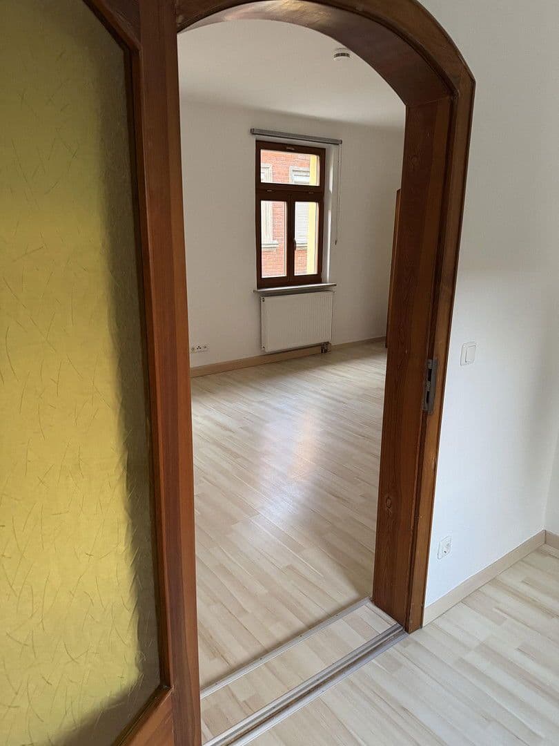 Pronájem domu 102 m², pozemek 98 m², Kuttlerstr. 15, Erlangen, Bavorsko Pronájem domu 102 m², pozemek 98 m², Kuttlerstr. 15, Erlangen, Bavorsko