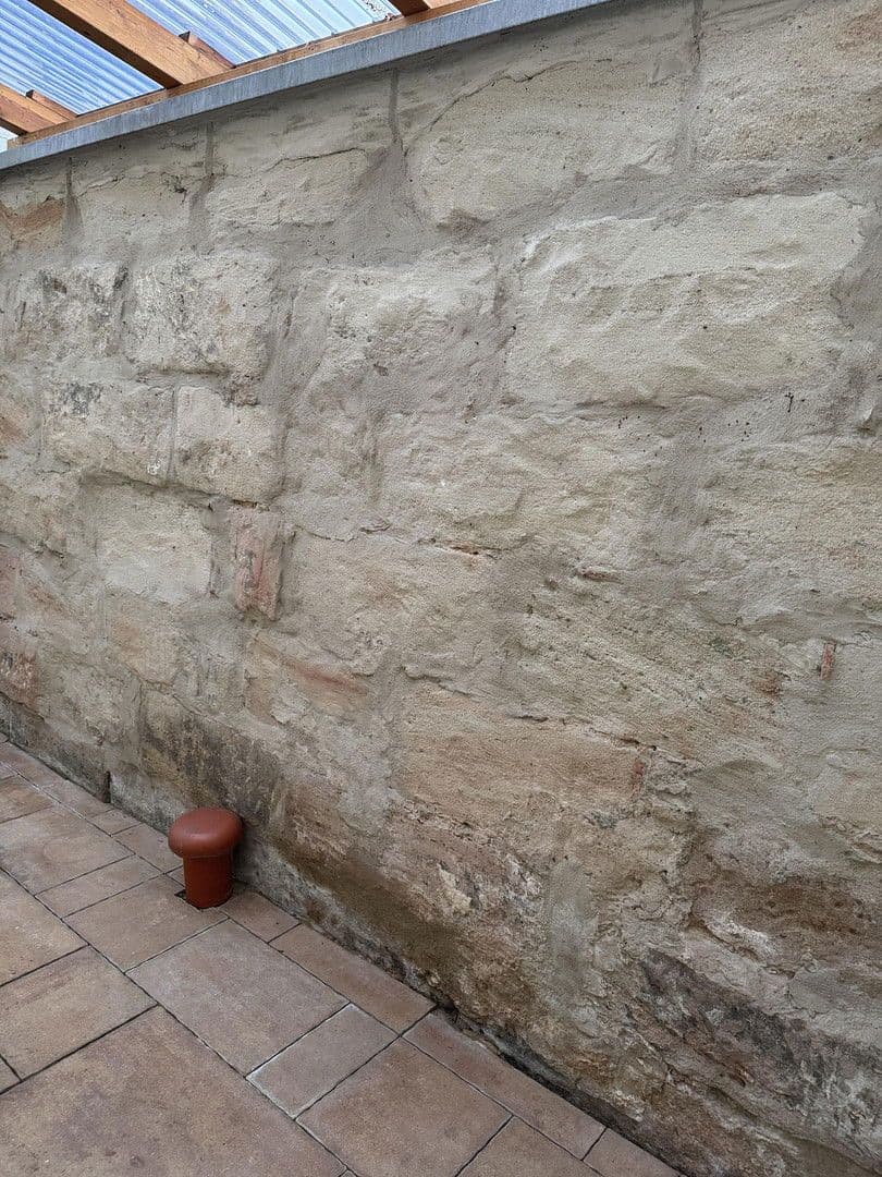 Pronájem domu 102 m², pozemek 98 m², Kuttlerstr. 15, Erlangen, Bavorsko Pronájem domu 102 m², pozemek 98 m², Kuttlerstr. 15, Erlangen, Bavorsko