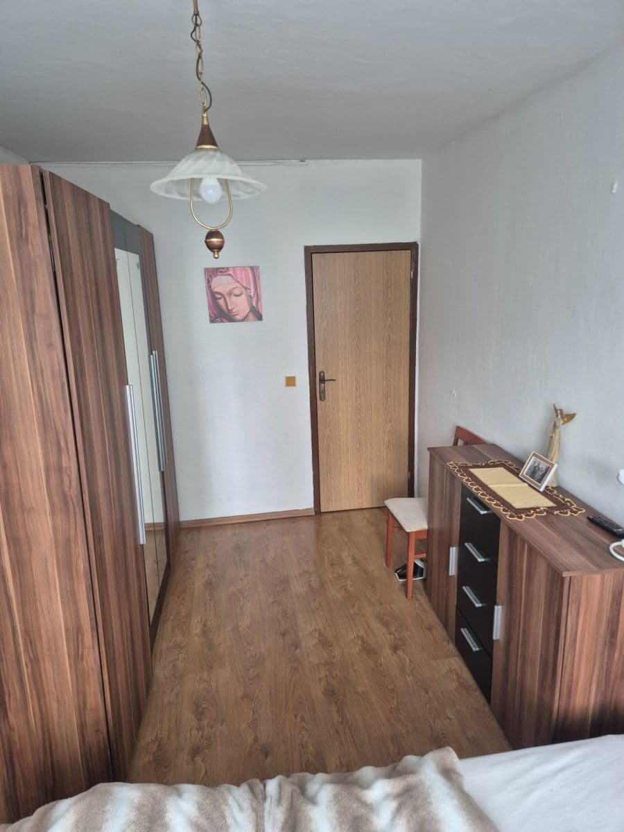Pronájem bytu 3+1 65 m², Turzovka, Žilinský kraj Pronájem bytu 3+1 65 m², Turzovka, Žilinský kraj