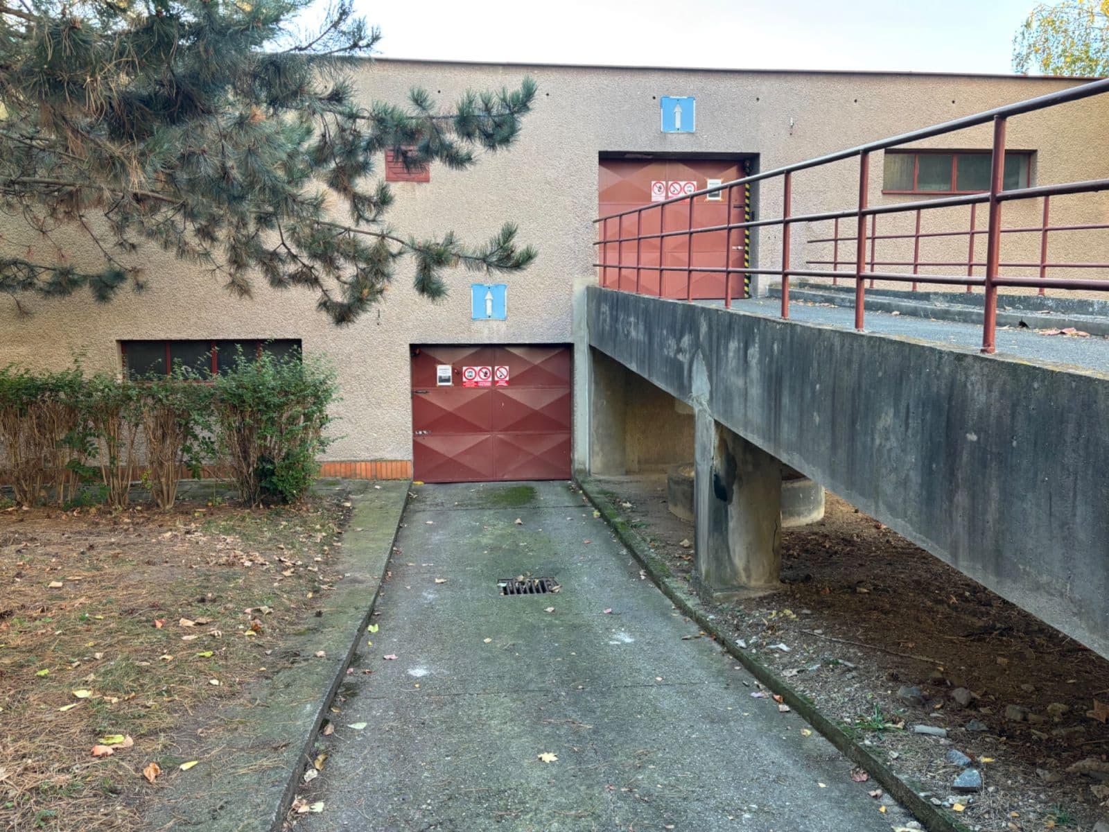 Pronájem garáže 18 m², Valčíkova, Pardubice, Pardubický kraj Pronájem garáže 18 m², Valčíkova, Pardubice, Pardubický kraj