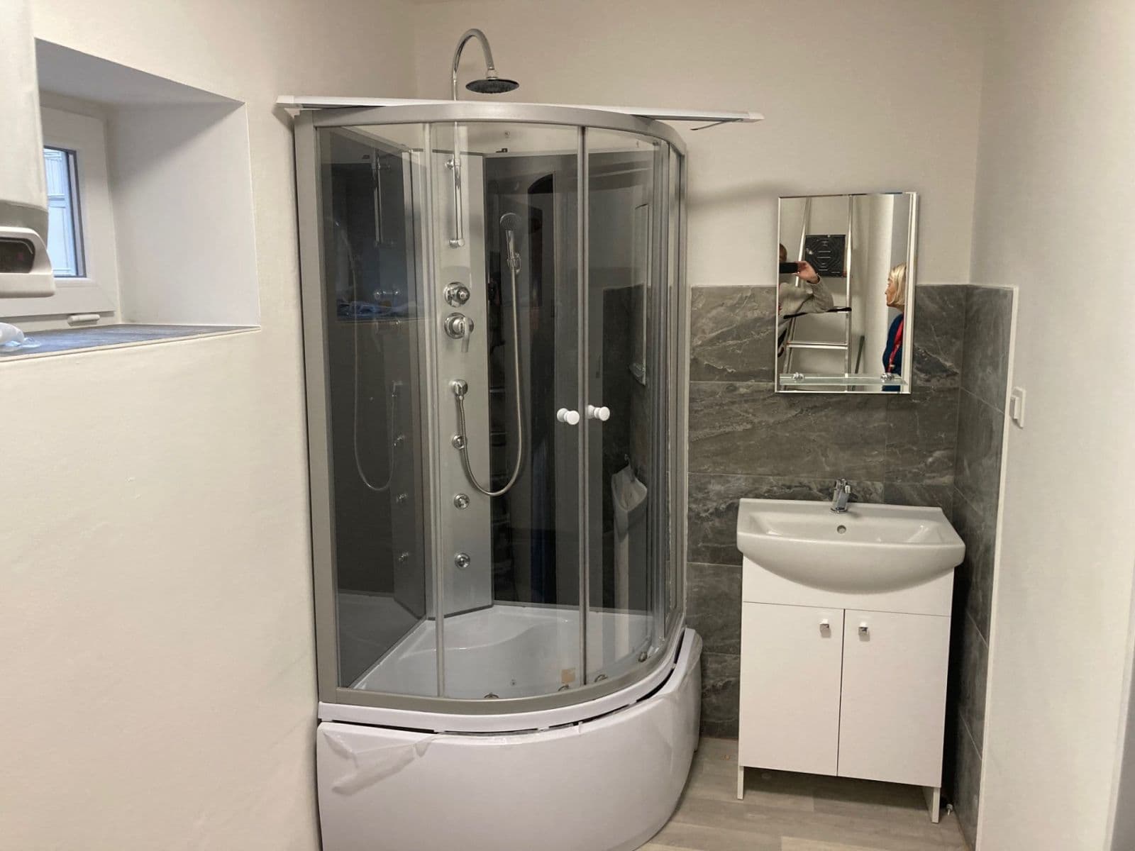 Pronájem bytu 3+1 98 m², Bratislavská, Brno, Jihomoravský kraj Pronájem bytu 3+1 98 m², Bratislavská, Brno, Jihomoravský kraj