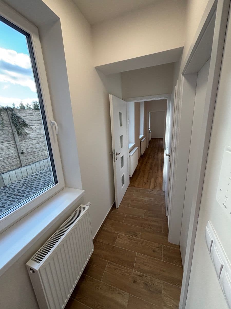 Pronájem bytu 2+kk 57 m², Široká, Říčany, Středočeský kraj Pronájem bytu 2+kk 57 m², Široká, Říčany, Středočeský kraj