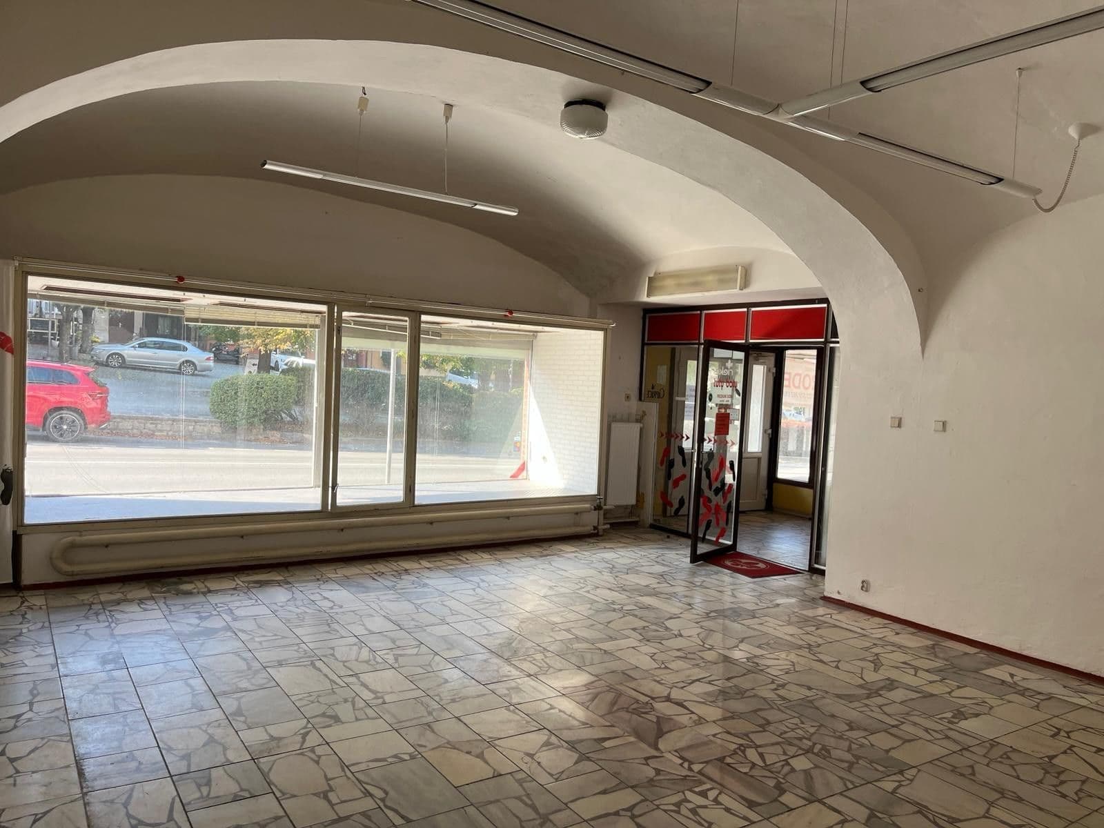 Prodej domu 360 m², pozemek 418 m², náměstí T. G. Masaryka, Veselí nad Lužnicí, Jihočeský kraj Prodej domu 360 m², pozemek 418 m², náměstí T. G. Masaryka, Veselí nad Lužnicí, Jihočeský kraj