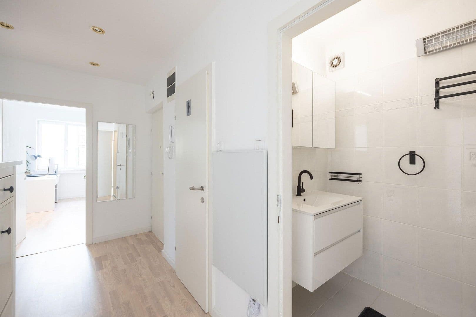 Prodej bytu 3+1 65 m², Leo-Slezak Gasse, Wien, Wien Prodej bytu 3+1 65 m², Leo-Slezak Gasse, Wien, Wien