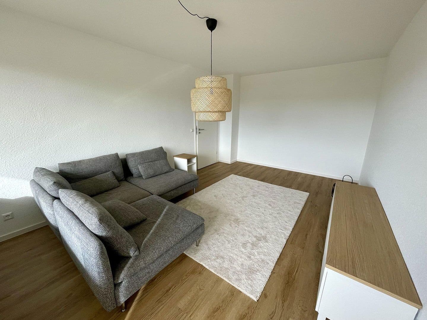 Pronájem bytu 2+kk 55 m², Karlstr. 7, Böblingen, Bádensko-Württembersko Pronájem bytu 2+kk 55 m², Karlstr. 7, Böblingen, Bádensko-Württembersko