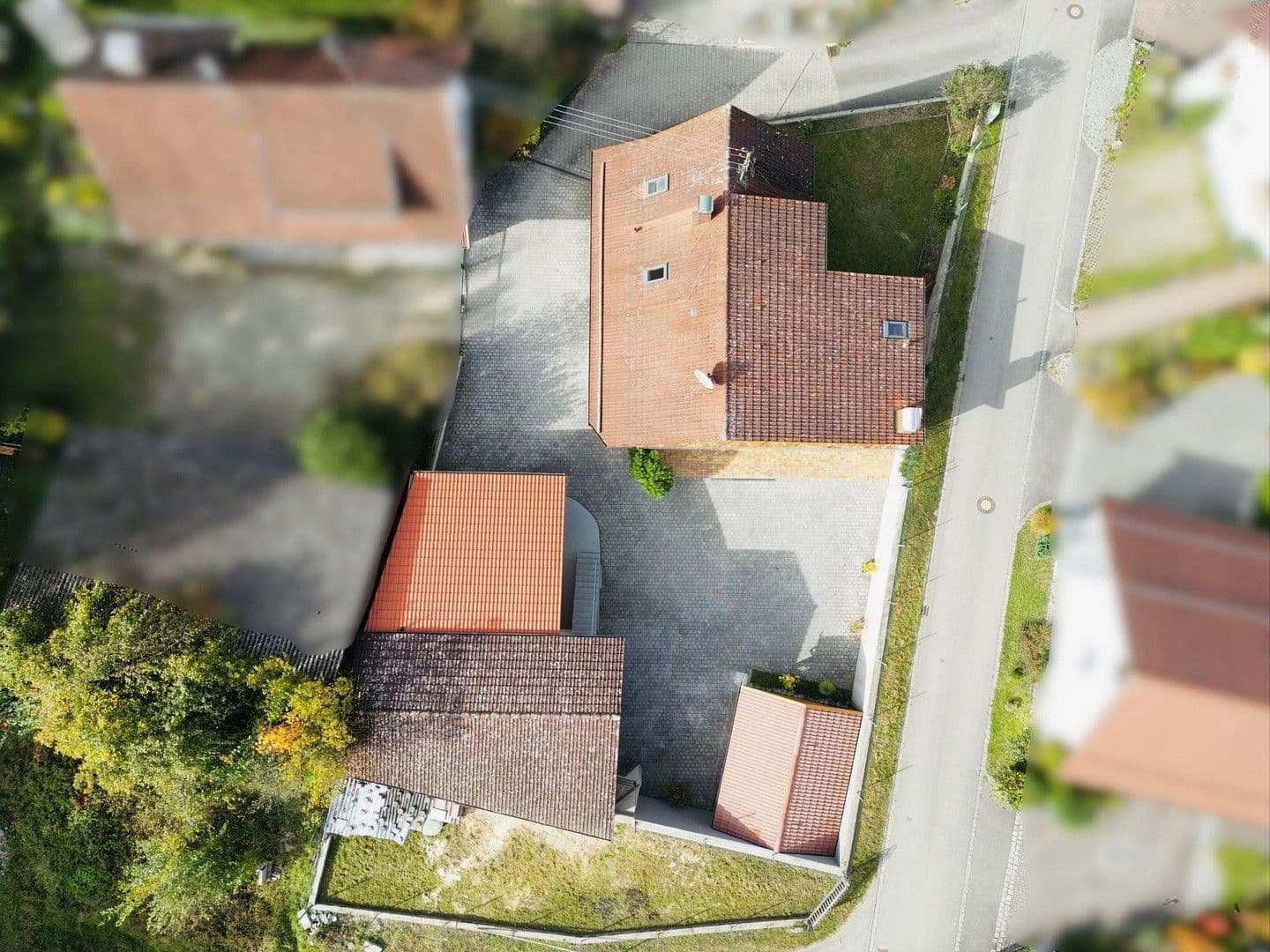 Prodej domu 160 m², pozemek 771 m², Bergmannstraße 16, Au in der Hallertau, Bavorsko Prodej domu 160 m², pozemek 771 m², Bergmannstraße 16, Au in der Hallertau, Bavorsko