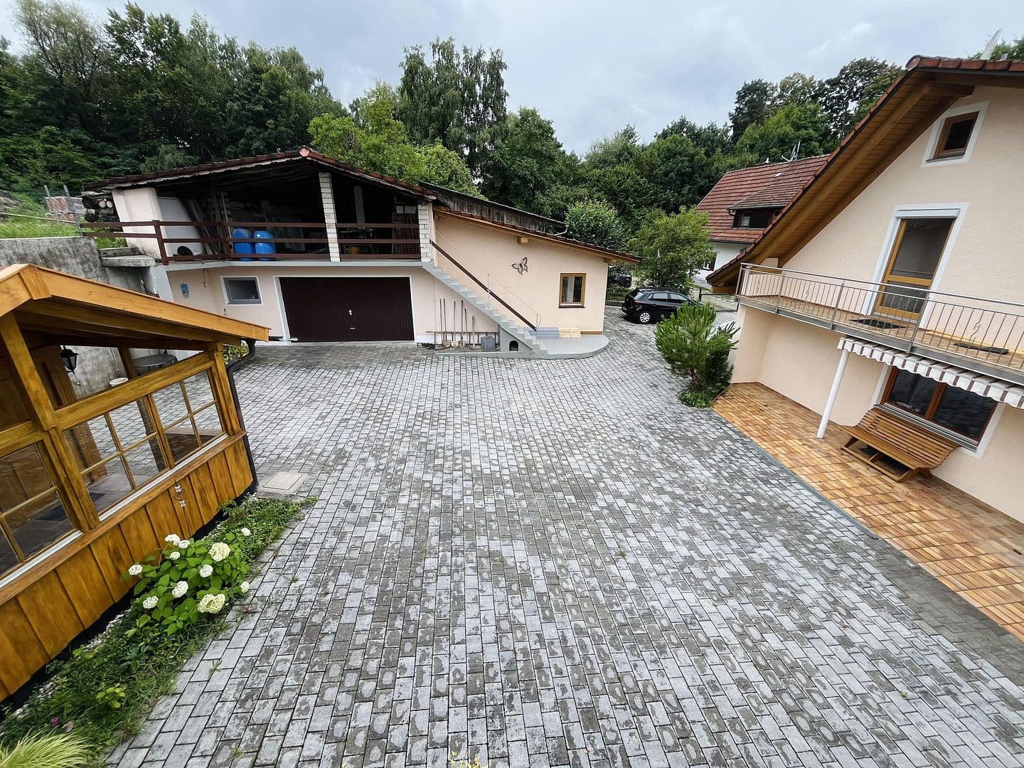 Prodej domu 160 m², pozemek 771 m², Bergmannstraße 16, Au in der Hallertau, Bavorsko Prodej domu 160 m², pozemek 771 m², Bergmannstraße 16, Au in der Hallertau, Bavorsko