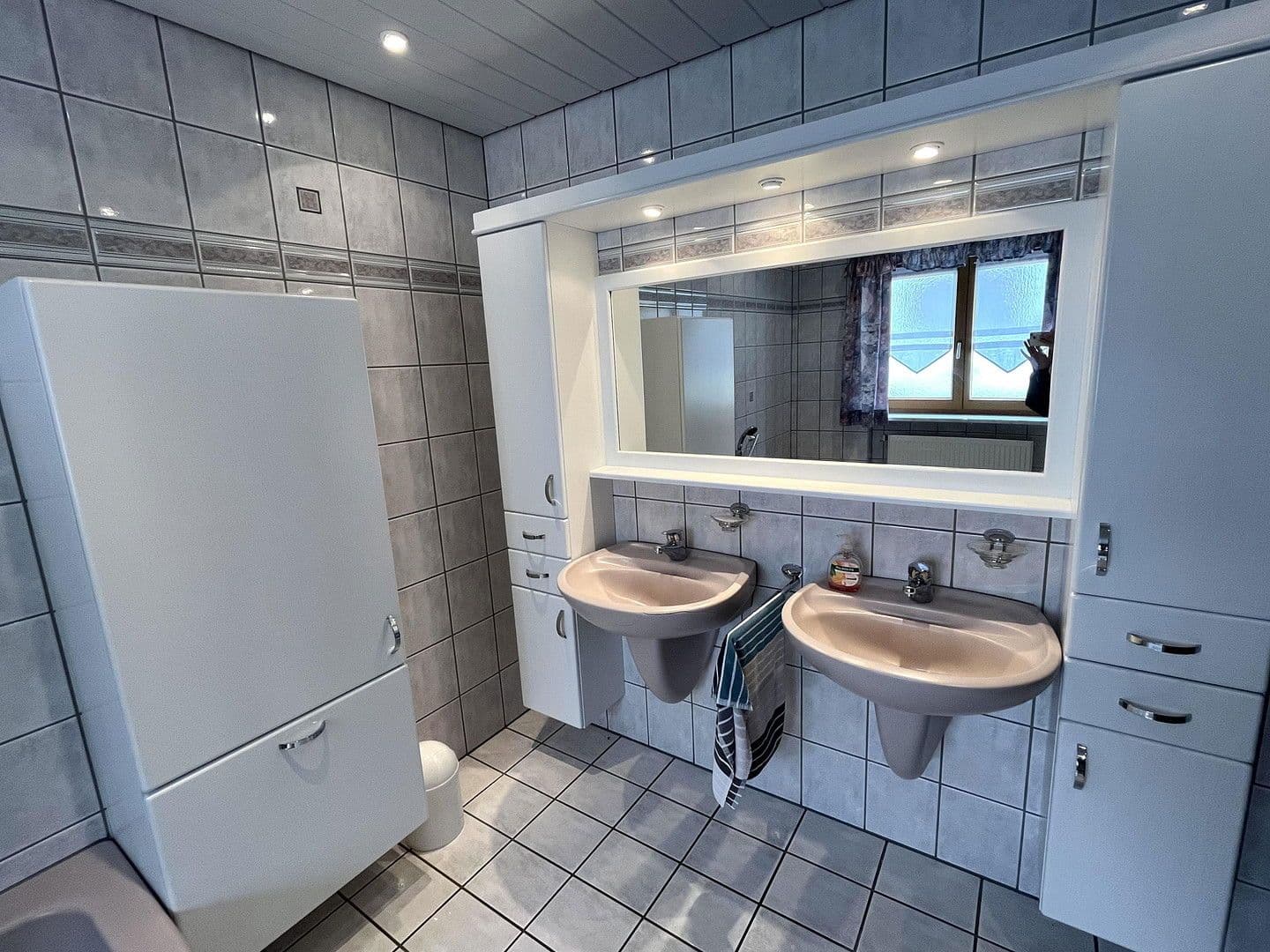 Prodej domu 160 m², pozemek 771 m², Bergmannstraße 16, Au in der Hallertau, Bavorsko Prodej domu 160 m², pozemek 771 m², Bergmannstraße 16, Au in der Hallertau, Bavorsko