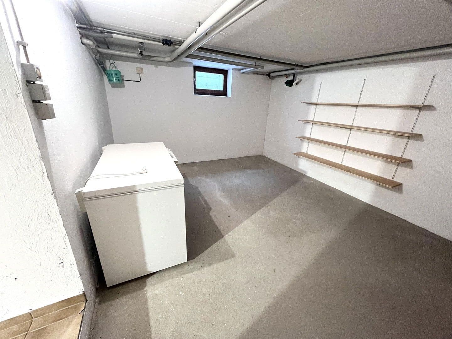Prodej domu 160 m², pozemek 771 m², Bergmannstraße 16, Au in der Hallertau, Bavorsko Prodej domu 160 m², pozemek 771 m², Bergmannstraße 16, Au in der Hallertau, Bavorsko
