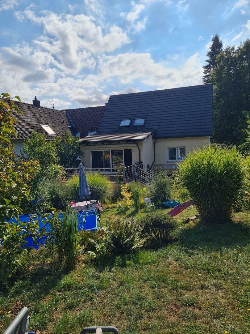 Prodej domu 185 m², pozemek 996 m², Kaiserslautern, Porýní-Falc Prodej domu 185 m², pozemek 996 m², Kaiserslautern, Porýní-Falc