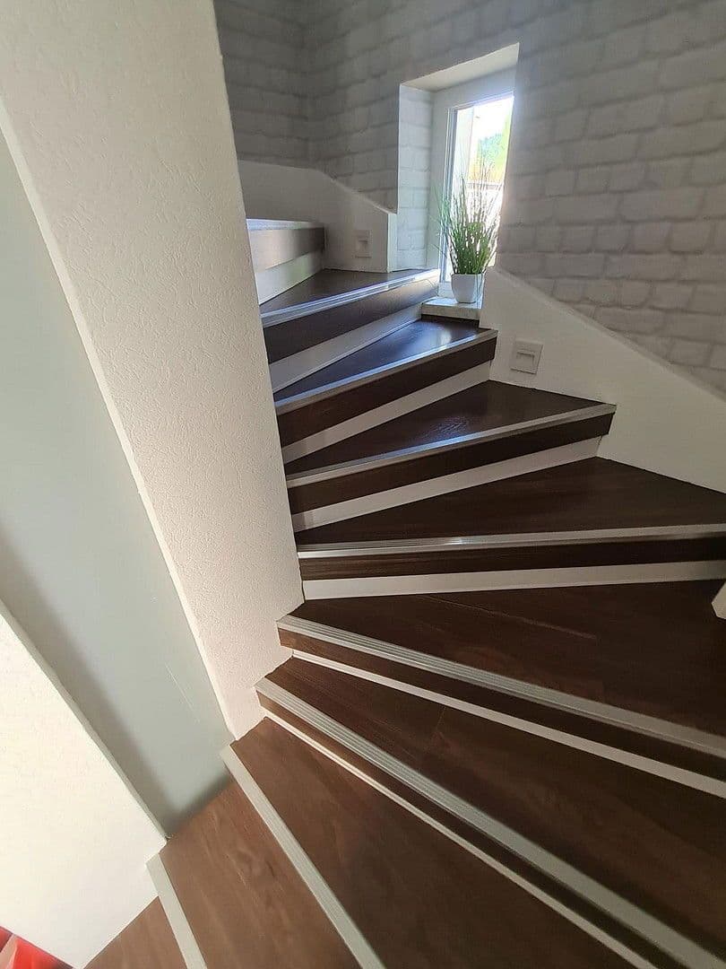 Prodej domu 185 m², pozemek 996 m², Kaiserslautern, Porýní-Falc Prodej domu 185 m², pozemek 996 m², Kaiserslautern, Porýní-Falc