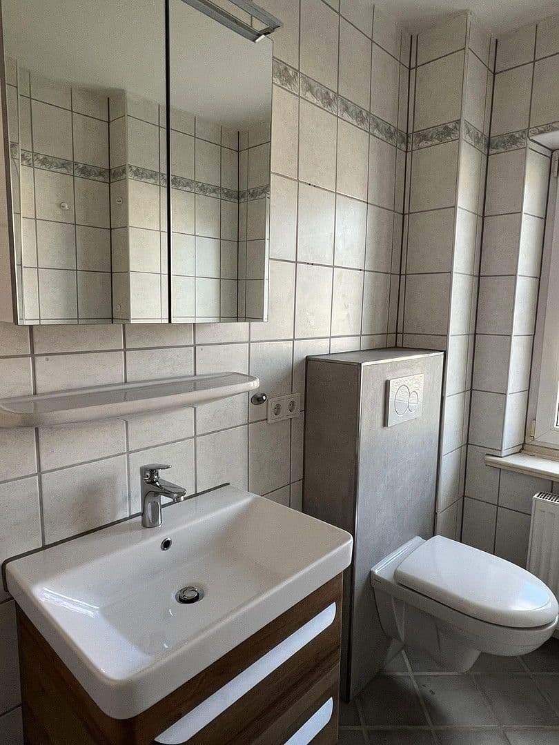 Pronájem bytu 3+1 60 m², Simon-Göring-Str. 7, Creußen, Bavorsko Pronájem bytu 3+1 60 m², Simon-Göring-Str. 7, Creußen, Bavorsko