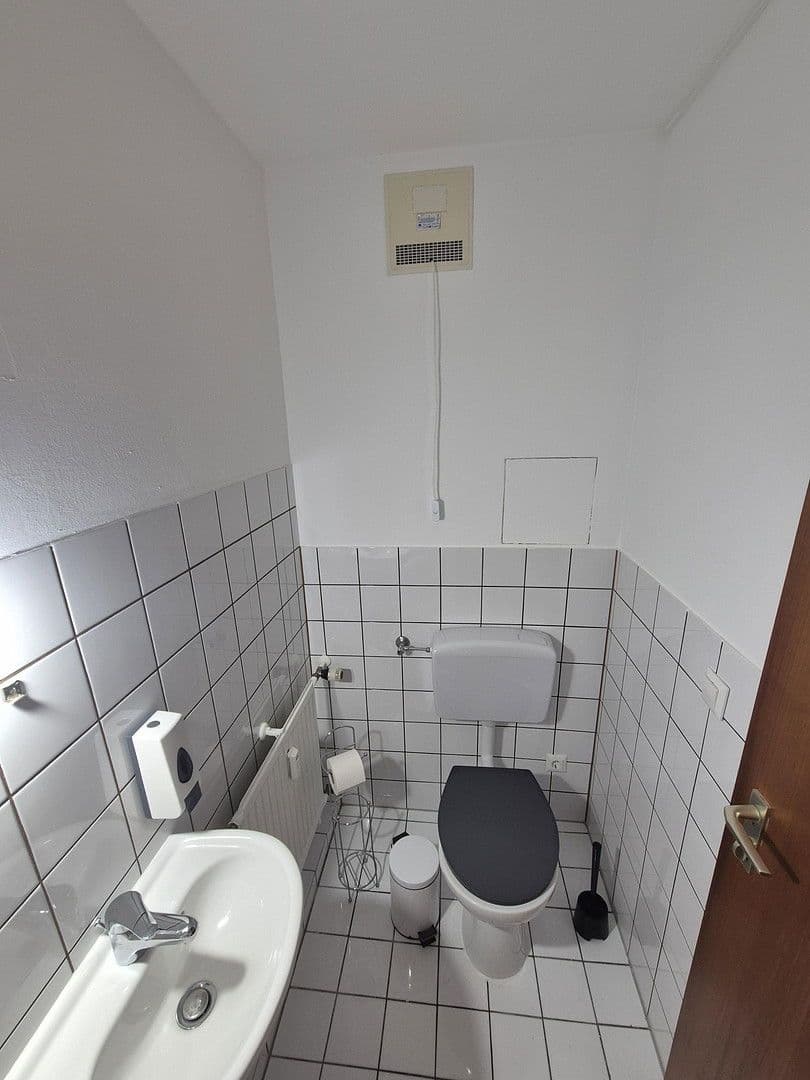 Pronájem bytu 3+1 104 m², Akademiestraße, 18, Karlsruhe, Bádensko-Württembersko Pronájem bytu 3+1 104 m², Akademiestraße, 18, Karlsruhe, Bádensko-Württembersko