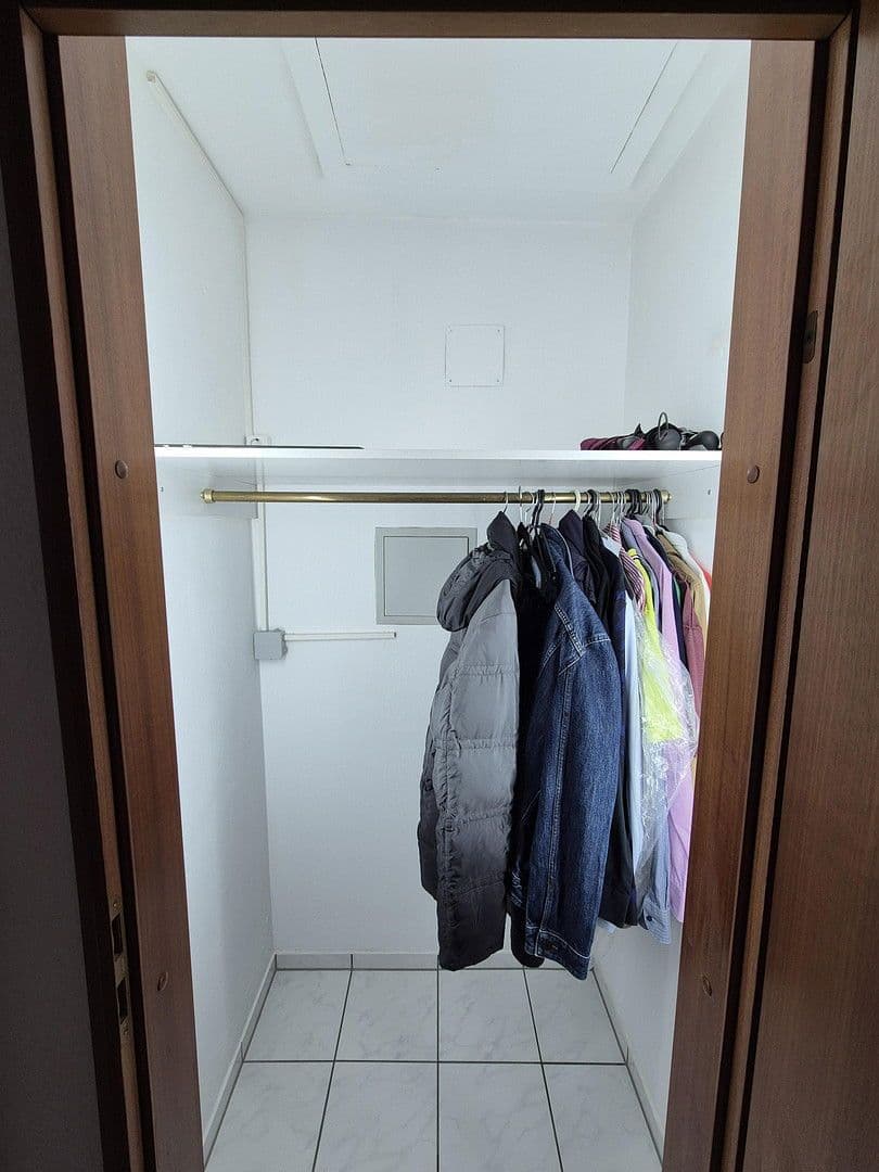 Pronájem bytu 3+1 104 m², Akademiestraße, 18, Karlsruhe, Bádensko-Württembersko Pronájem bytu 3+1 104 m², Akademiestraße, 18, Karlsruhe, Bádensko-Württembersko
