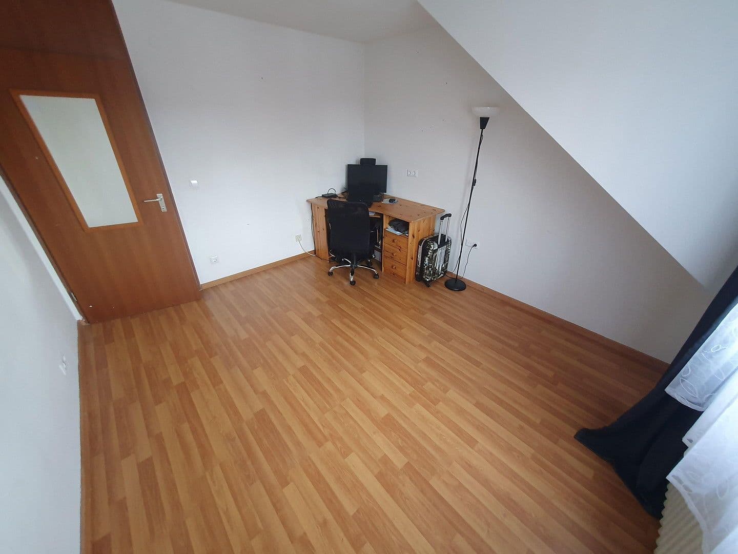 Pronájem bytu 3+1 104 m², Akademiestraße, 18, Karlsruhe, Bádensko-Württembersko Pronájem bytu 3+1 104 m², Akademiestraße, 18, Karlsruhe, Bádensko-Württembersko