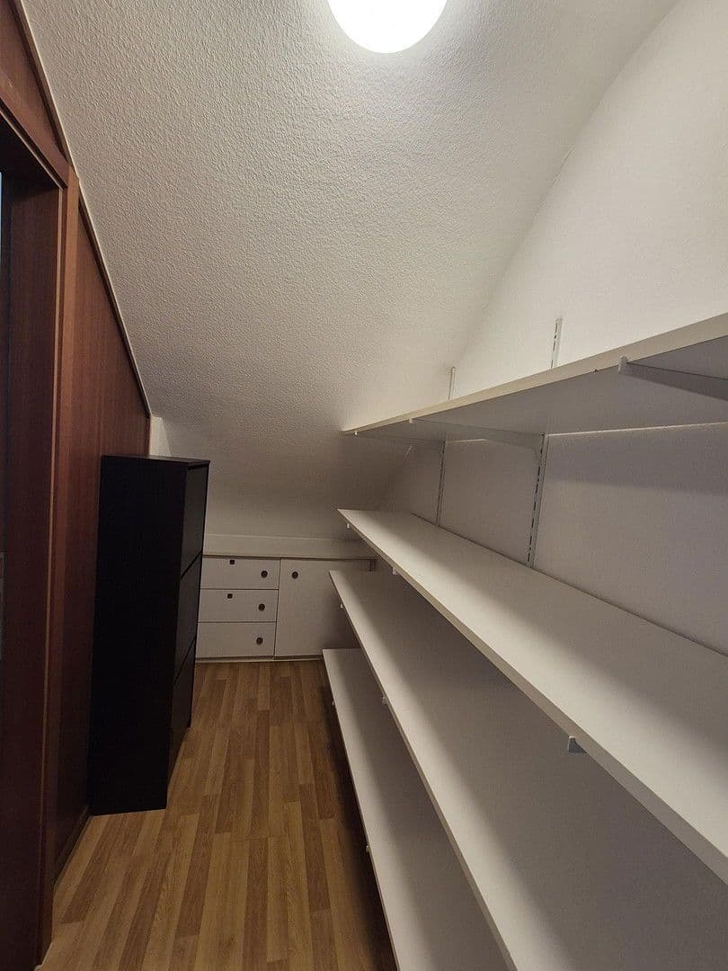 Pronájem bytu 3+1 104 m², Akademiestraße, 18, Karlsruhe, Bádensko-Württembersko Pronájem bytu 3+1 104 m², Akademiestraße, 18, Karlsruhe, Bádensko-Württembersko
