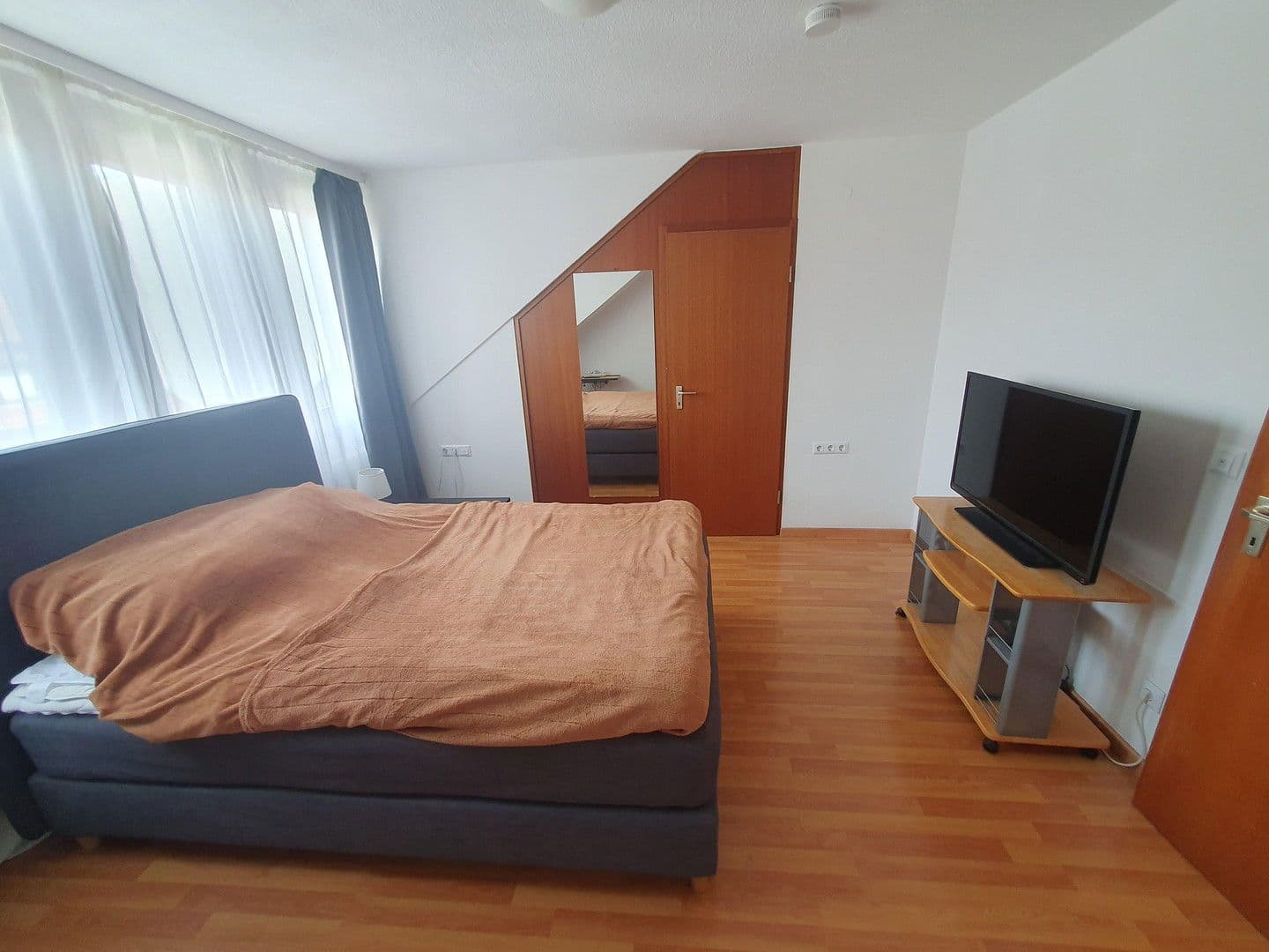 Pronájem bytu 3+1 104 m², Akademiestraße, 18, Karlsruhe, Bádensko-Württembersko Pronájem bytu 3+1 104 m², Akademiestraße, 18, Karlsruhe, Bádensko-Württembersko
