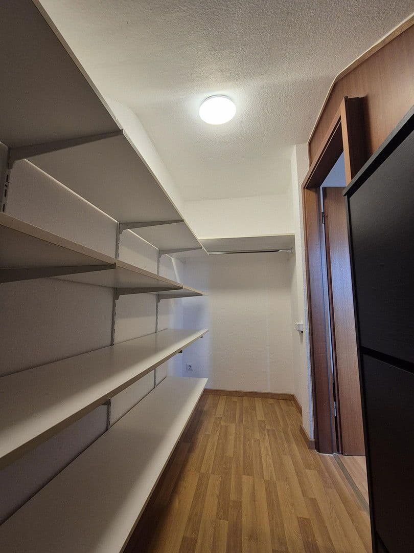 Pronájem bytu 3+1 104 m², Akademiestraße, 18, Karlsruhe, Bádensko-Württembersko Pronájem bytu 3+1 104 m², Akademiestraße, 18, Karlsruhe, Bádensko-Württembersko