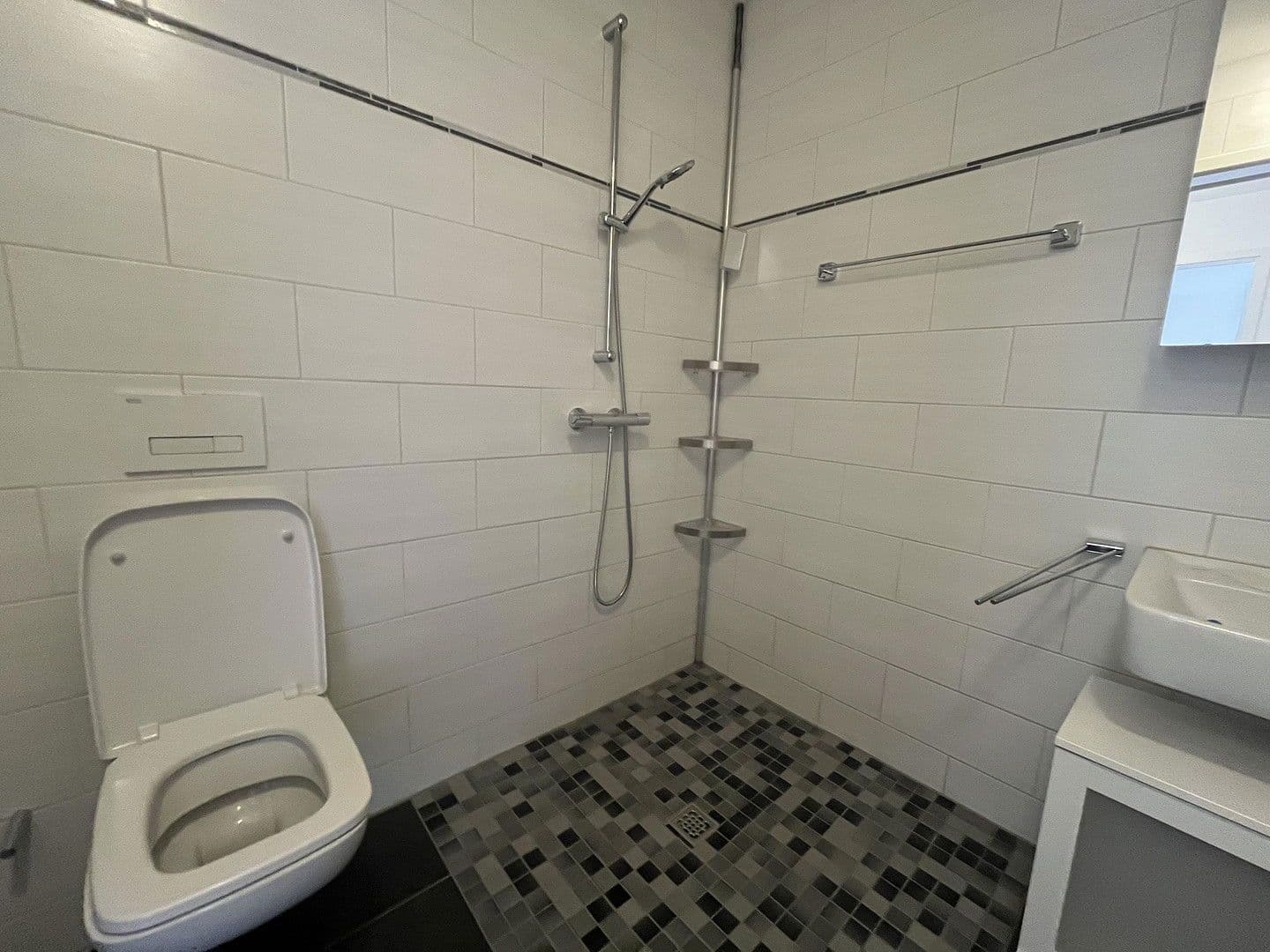 Pronájem bytu 2+1 54 m², Rüsselsheimer Allee 84a, Mainz-Laubenheim, Porýní-Falc Pronájem bytu 2+1 54 m², Rüsselsheimer Allee 84a, Mainz-Laubenheim, Porýní-Falc