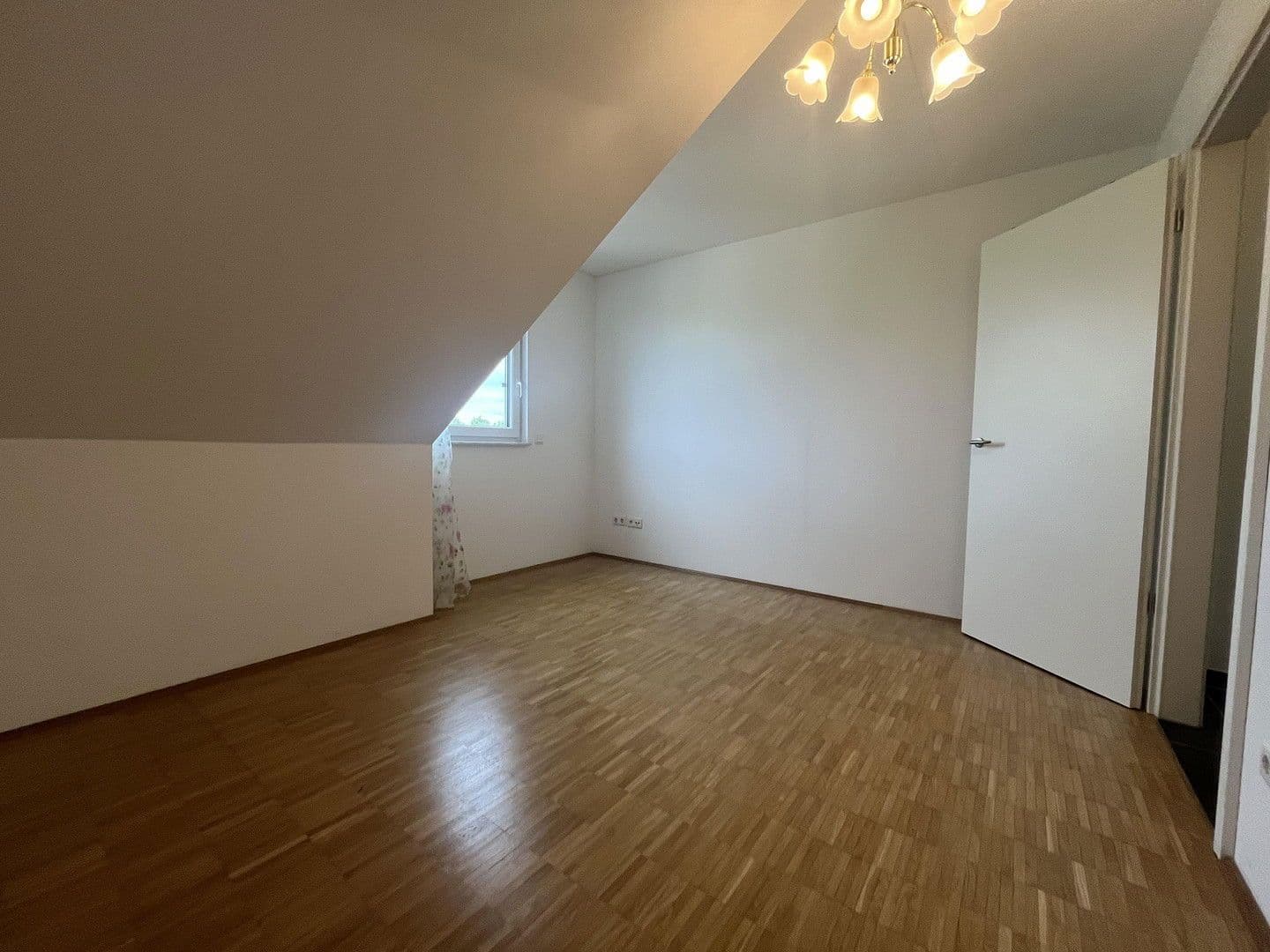 Pronájem bytu 2+1 54 m², Rüsselsheimer Allee 84a, Mainz-Laubenheim, Porýní-Falc Pronájem bytu 2+1 54 m², Rüsselsheimer Allee 84a, Mainz-Laubenheim, Porýní-Falc