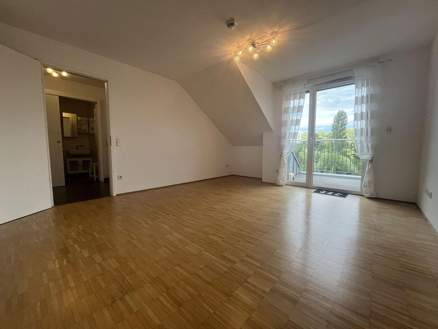 Pronájem bytu 2+1 54 m², Rüsselsheimer Allee 84a, Mainz-Laubenheim, Porýní-Falc Pronájem bytu 2+1 54 m², Rüsselsheimer Allee 84a, Mainz-Laubenheim, Porýní-Falc