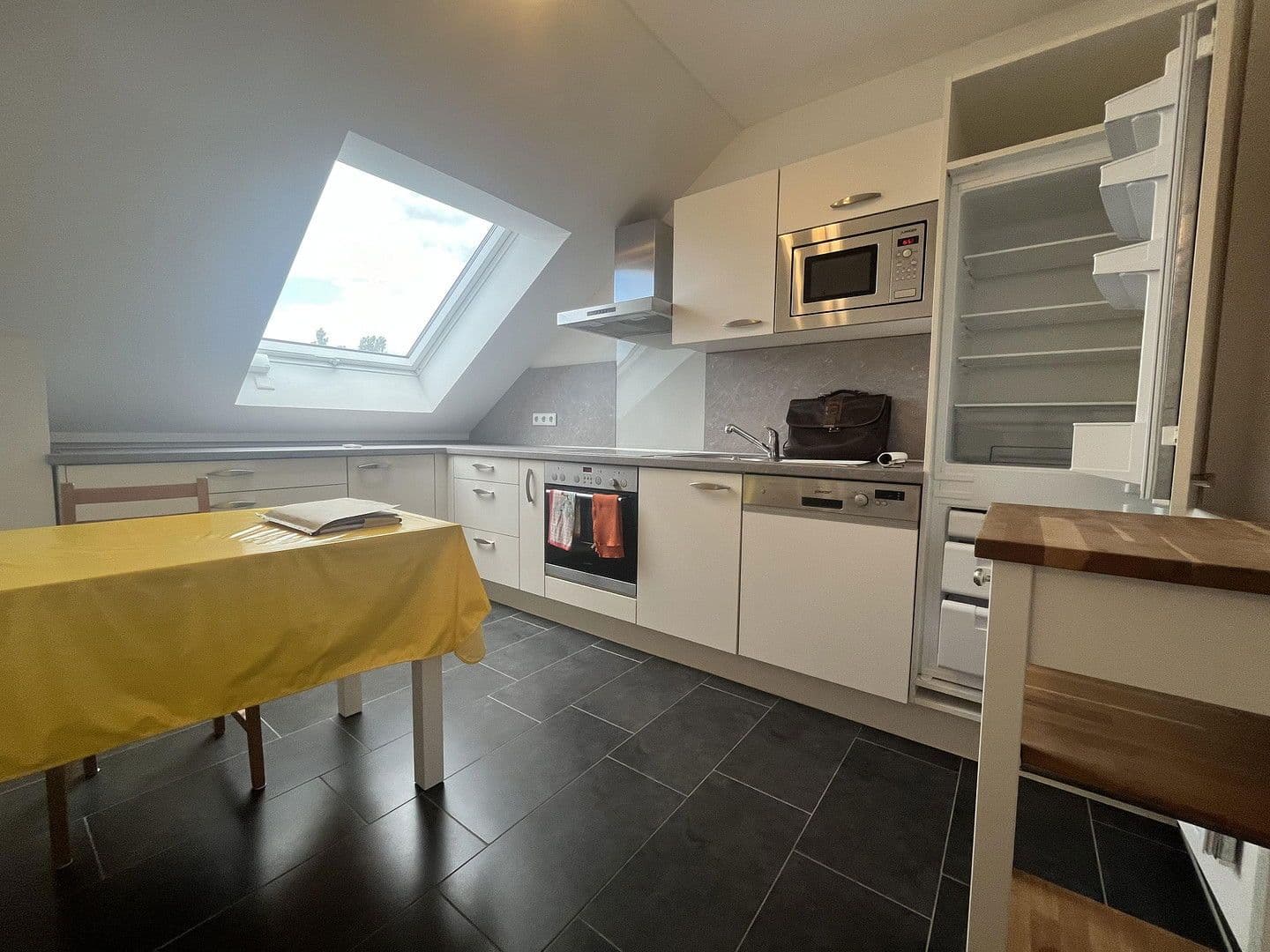 Pronájem bytu 2+1 54 m², Rüsselsheimer Allee 84a, Mainz-Laubenheim, Porýní-Falc Pronájem bytu 2+1 54 m², Rüsselsheimer Allee 84a, Mainz-Laubenheim, Porýní-Falc