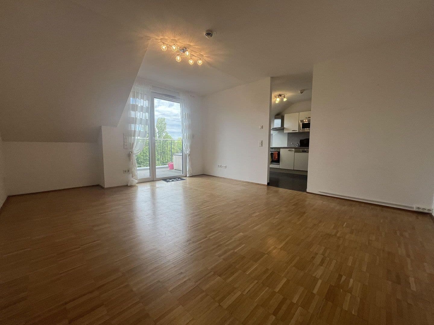 Pronájem bytu 2+1 54 m², Rüsselsheimer Allee 84a, Mainz-Laubenheim, Porýní-Falc Pronájem bytu 2+1 54 m², Rüsselsheimer Allee 84a, Mainz-Laubenheim, Porýní-Falc