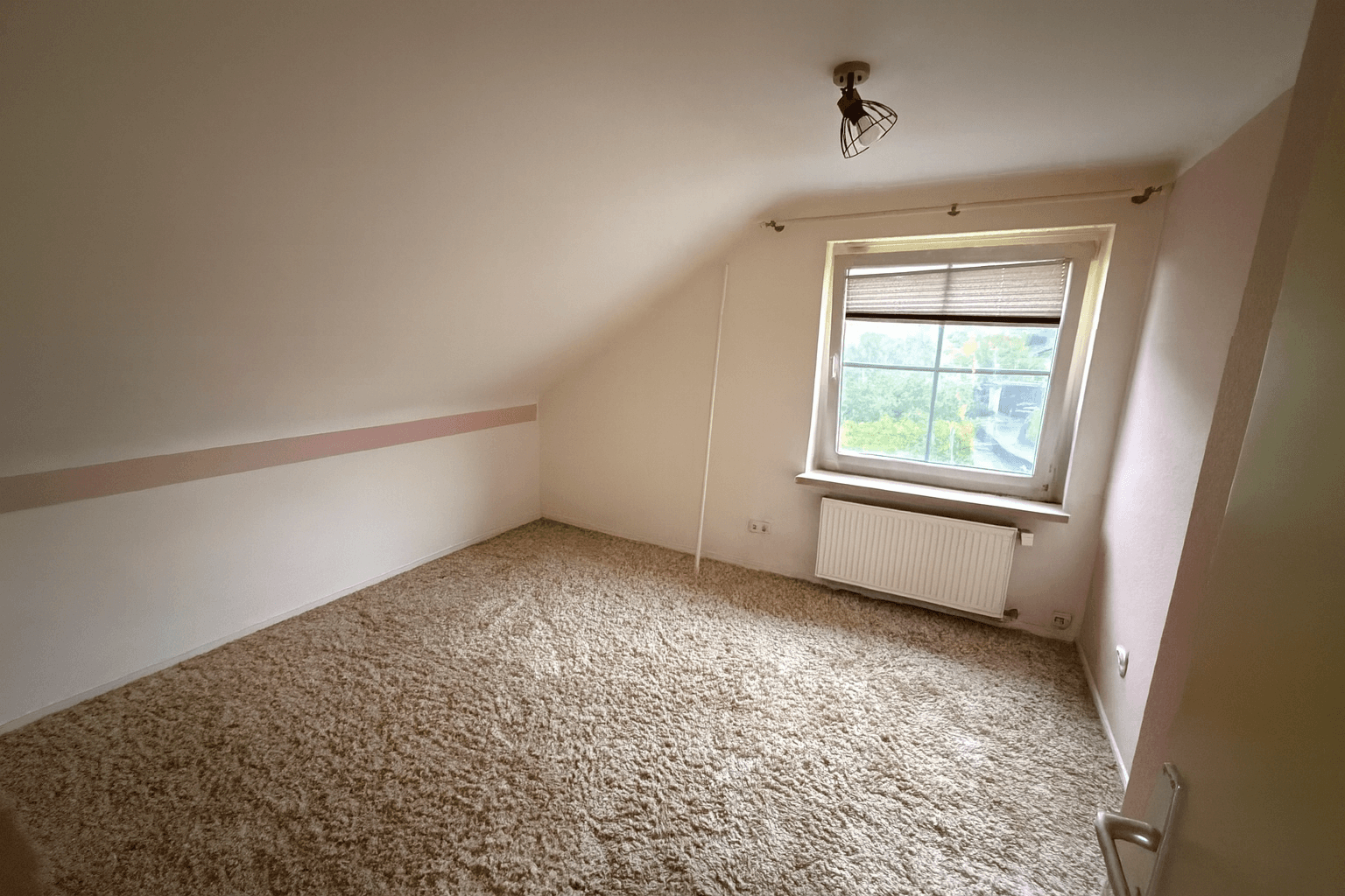 Prodej domu 174 m², pozemek 611 m², Elmshorn, Šlesvicko-Holštýnsko Prodej domu 174 m², pozemek 611 m², Elmshorn, Šlesvicko-Holštýnsko