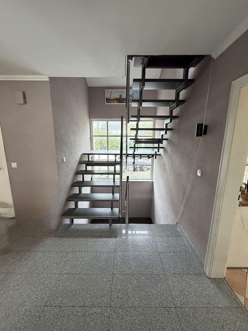 Prodej domu 174 m², pozemek 611 m², Elmshorn, Šlesvicko-Holštýnsko Prodej domu 174 m², pozemek 611 m², Elmshorn, Šlesvicko-Holštýnsko