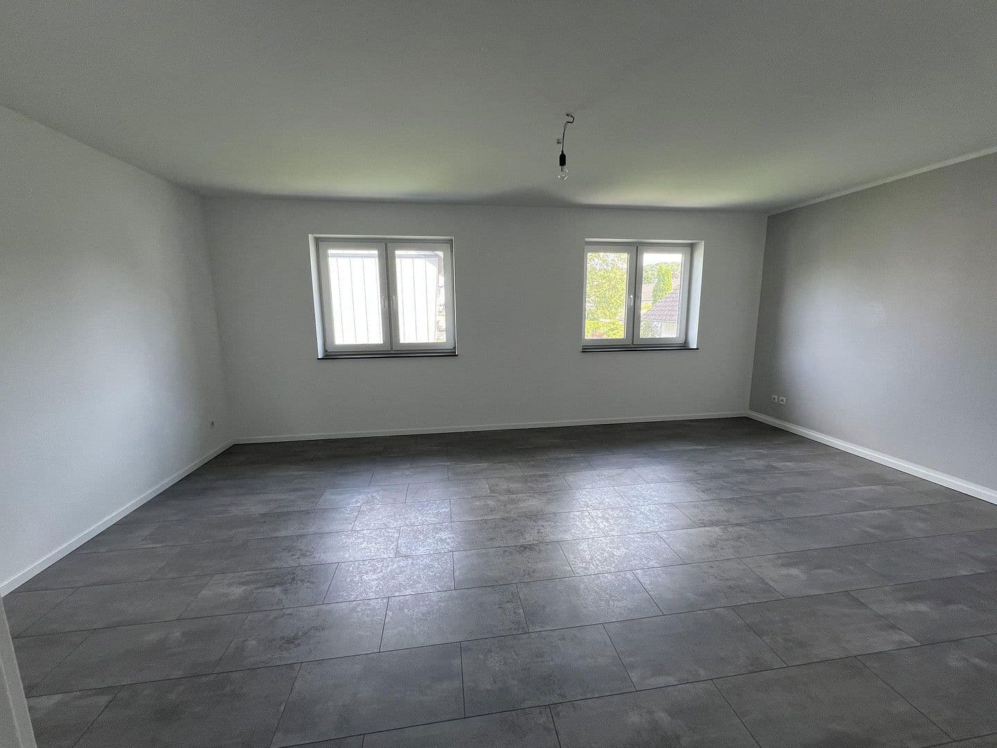 Prodej domu 178 m², pozemek 265 m², Vettelhovener Strasse 124 A, Grafschaft, Porýní-Falc Prodej domu 178 m², pozemek 265 m², Vettelhovener Strasse 124 A, Grafschaft, Porýní-Falc